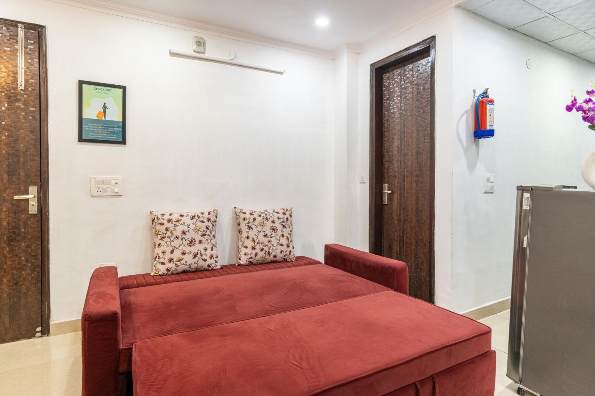 Homlee-vintage 2bhk With Fort/park View Apartment New Delhi